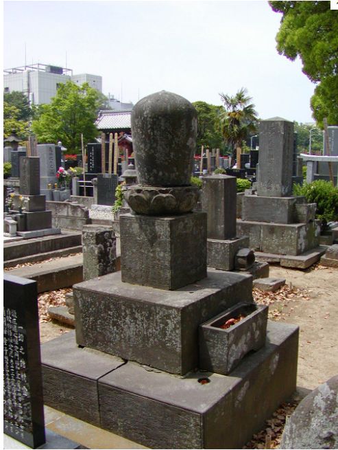 亀台尼の墓.jpg
